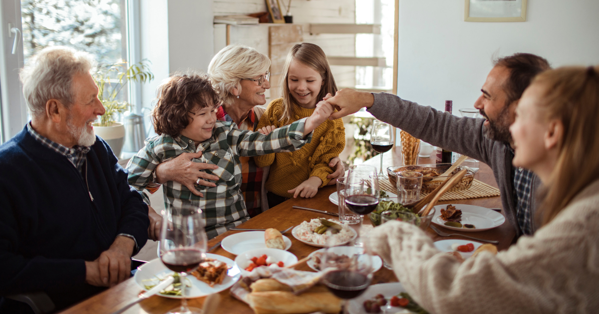 Holiday table with glucose-friendly food choices and festive decorations